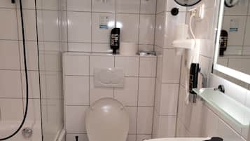 Triple Room | Bathroom