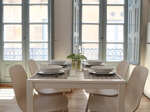 Dining - Fauno Apartments Astorga (Astorga)