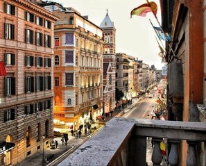 City view - Bespoke Luxury Suites and Apartments (Rome)