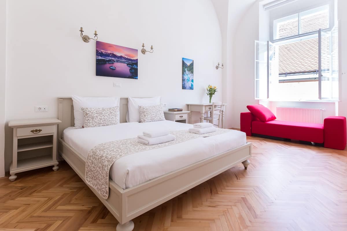 Apartment, 2 Bedrooms (Grand Palace Hall) | 2 bedrooms, soundproofing, iron/ironing board, free WiFi