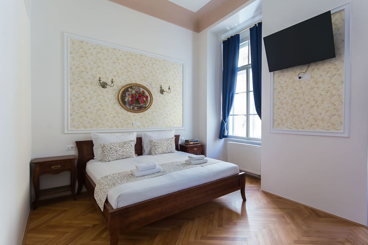 Iron/ironing board (on request), free WiFi, bed sheets