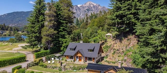 Chalet with amazing lake and golf course view! 4 BD 3 Bath