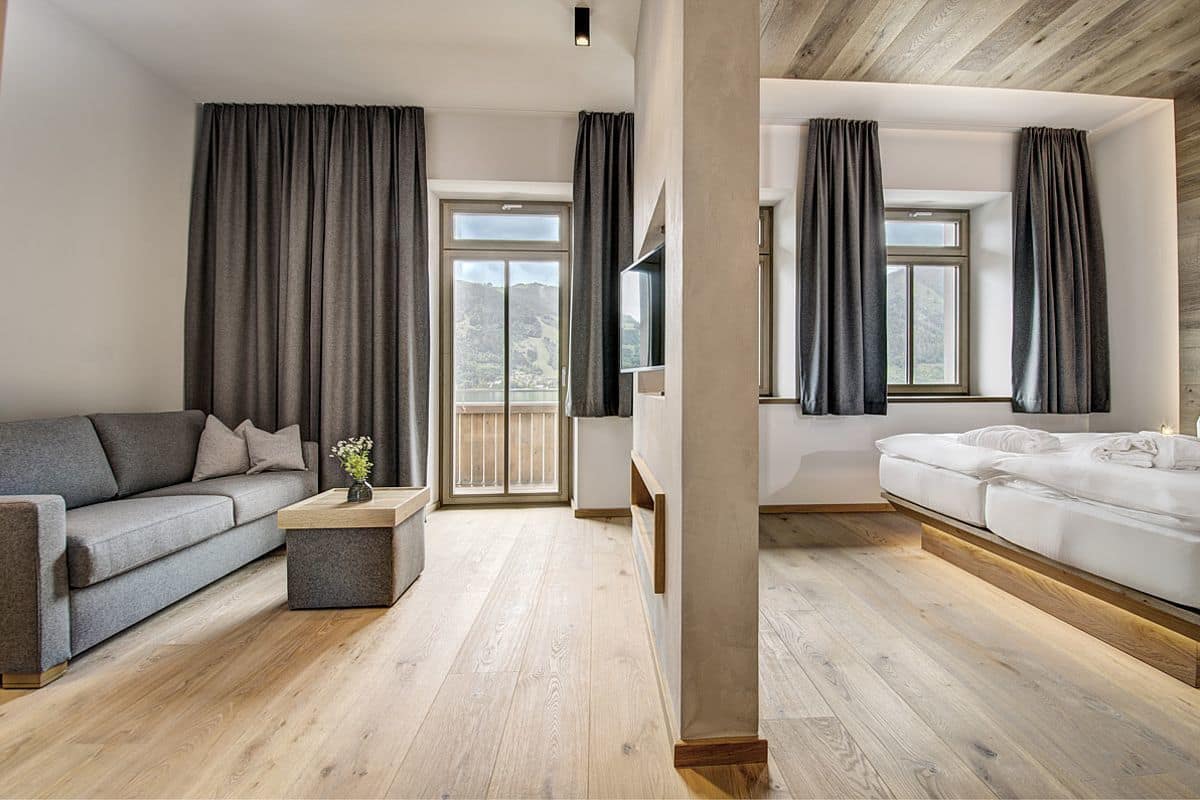 1 bedroom, premium bedding, minibar, in-room safe