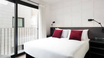 1 bedroom, Egyptian cotton sheets, premium bedding, free minibar items