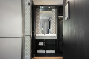 Deluxe Double Room, 1 Queen Bed, City View | Bathroom | Shower, designer toiletries, hair dryer, bathrobes