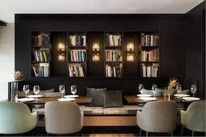 Ferdiglaget frokost hver dag (EUR 19 per person)