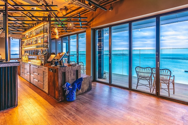 Bar (en la propiedad)