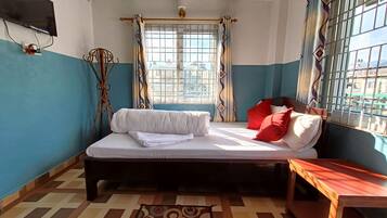 Standard Double Room | Soundproofing, free WiFi, bed sheets