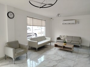 Reception - Hotel 25 (Monterrey)