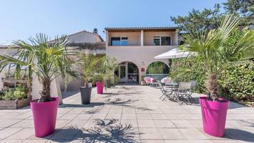 Entrée de l’hébergement