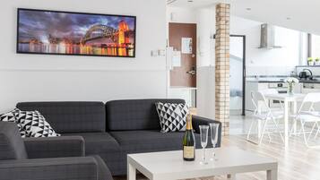 Deluxe Apartment, Multiple Beds, Non Smoking, City View | Laptop workspace, iron/ironing board, free WiFi, bed sheets