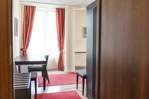 Vasaló/vasalódeszka, ingyenes wifi és ágynemű