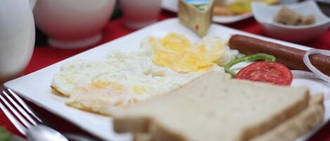 1 bedroom, desk, bed sheets