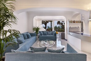 Villa | Wohnbereich | Flachbildfernseher