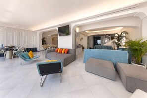Villa | Living area | Flat-screen TV - Villa Giove (Massa Lubrense)
