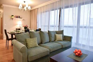 3 habitaciones, tabla de planchar con plancha y wifi gratis 