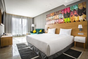 In-room safe, desk, laptop workspace, soundproofing - Mid Town Hotel  Casablanca (Casablanca)