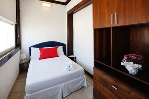 Apartamento | 3 quartos, ferros/tábuas de passar roupa, Wi-Fi de cortesia
