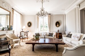 Cottage, salle de bains attenante (de France) | Bar lounge