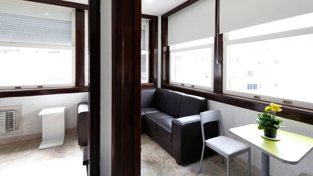 Unclassified image, 1 of 5, button - Ótimo Apartamento Um Quarto e Sala - Roxy 2 (Rio de Janeiro)