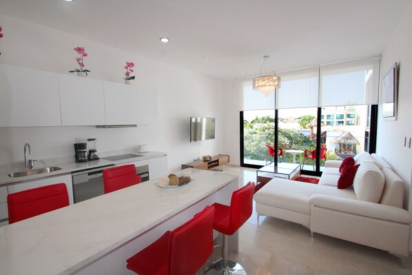 Apartment, 2 Bedrooms, Ocean View | Living area