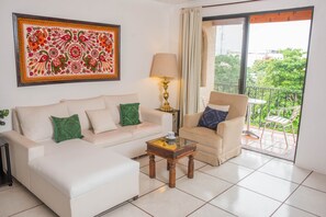 Apartment, 2 Bedrooms, City View | Living room | Flat-screen TV - Palancar PHB (Playa del Carmen)