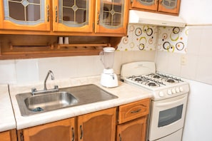 Apartment, 2 Bedrooms, City View | Private kitchen | Full-size fridge, microwave, oven, stovetop