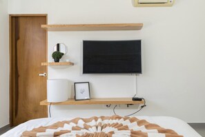 Apartment, 2 Bedrooms | 2 bedrooms, in-room safe, free WiFi, bed sheets - Lunada 114 (Playa del Carmen)
