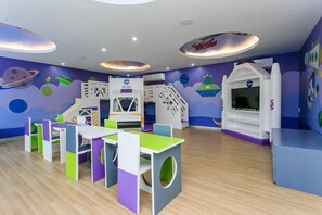 Children’s play area – indoor - The City 1108 N (Playa del Carmen)