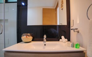 Bathroom - The City 1108 N (Playa del Carmen)