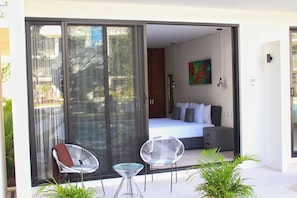 Estúdio, vista para a piscina | Terraço/pátio
