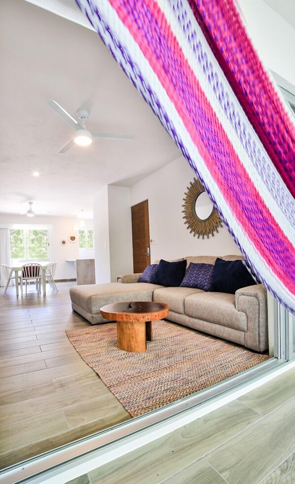 Appartement, 2 chambres | Balcon