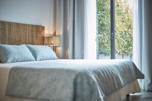 Standard Double Room, Terrace | Minibar, in-room safe, desk, blackout curtains - Ca n'Alexandre - Turismo de Interior - Adults Only (Palma de Mallorca)