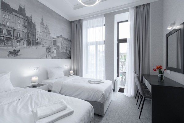 1 bedroom, individually decorated, individually furnished, soundproofing