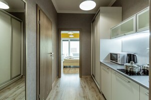 1 habitación, decoración personalizada y muebles diferentes 