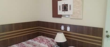 Double or Twin Room, 2 Twin Beds | Desk, blackout drapes, soundproofing, free WiFi