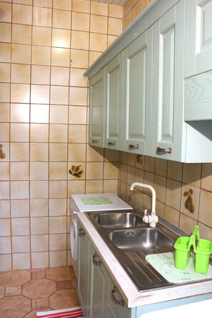 Apartment, 2 Schlafzimmer | Eigene Küche | Kühlschrank, Ofen, Herdplatte, Kochgeschirr/Geschirr/Besteck