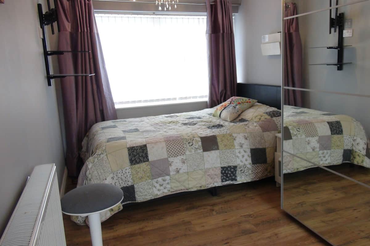 Basic-Doppelzimmer, 1 Doppelbett, Gemeinschaftsbad