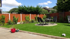 Garden view - Chateau Julie (Liverpool)