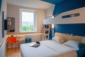 Chambre Standard, 1 lit double | Système d’insonorisation, accès au Wi-Fi (inclus), literie fournie