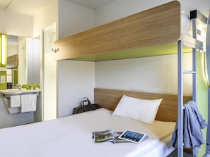 Triple Room, 1 Double Bed