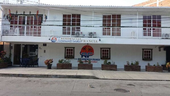 Fachada del alojamiento