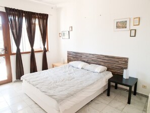 5 Schlafzimmer, Bügeleisen/Bügelbrett, Reisekinderbett, kostenloses WLAN