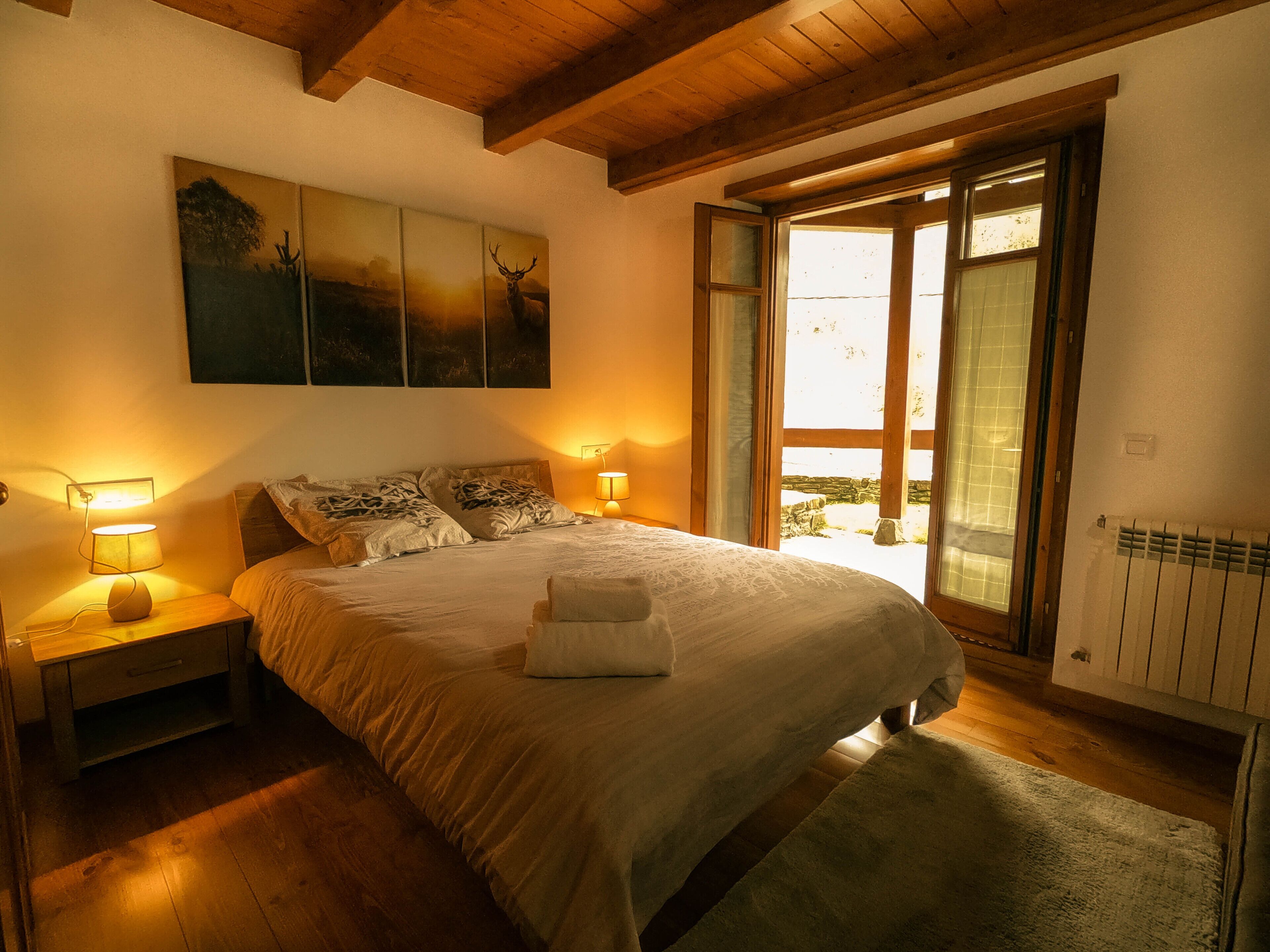 3 chambres, fer et planche à repasser, Wi-Fi gratuit, draps fournis