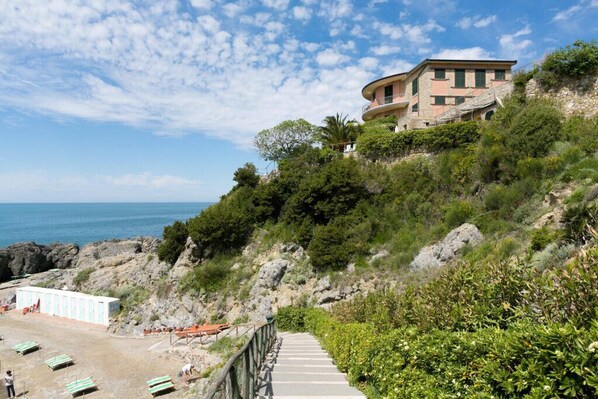 Property grounds - Talamone Sea View Apartment (Talamone)