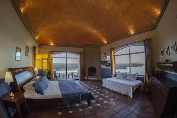 Deluxe Suite, Bathtub, Lake View | Pillowtop beds, in-room safe, iron/ironing board, free WiFi