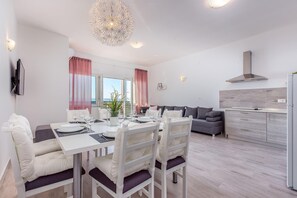 Dining - Villa in Dramalj, family friendly, pool, close to the beach (Dramalj)