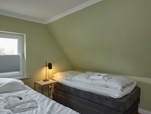 3 chambres, coffres-forts dans les chambres, bureau, Wi-Fi