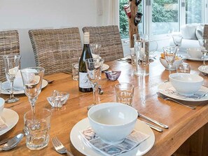 Unclassified image, 4 of 26, button