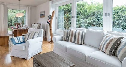 Diekhuus Arngast, Deutschland